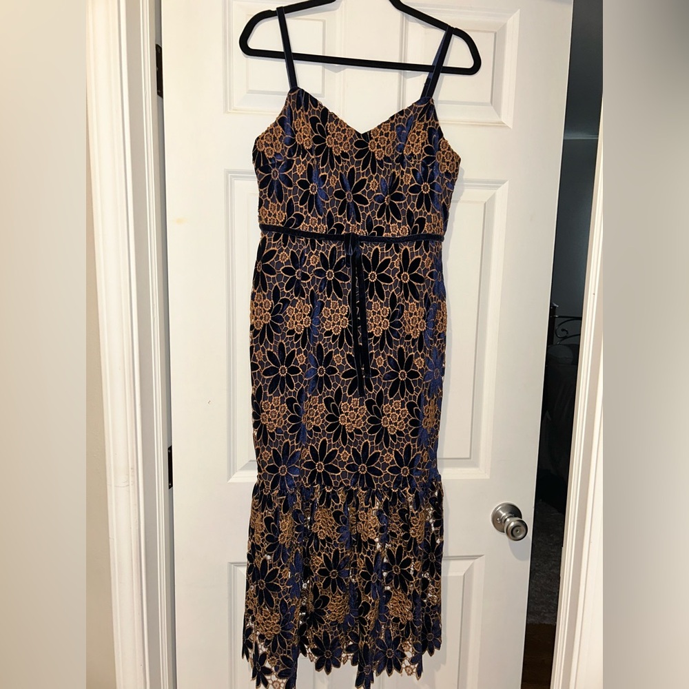 Petal & Pup Just Me Alara Navy Floral Lace Overlay Midi Trumpet Cocktail Dress - Picture 12 of 16